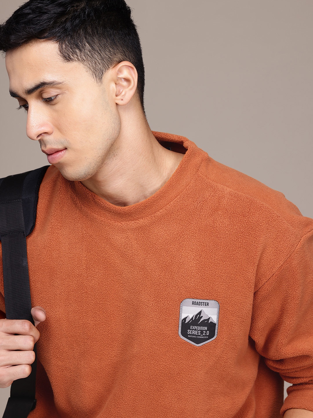 

The Roadster Lifestyle Co. Men Fleece Sweatshirt, Orange