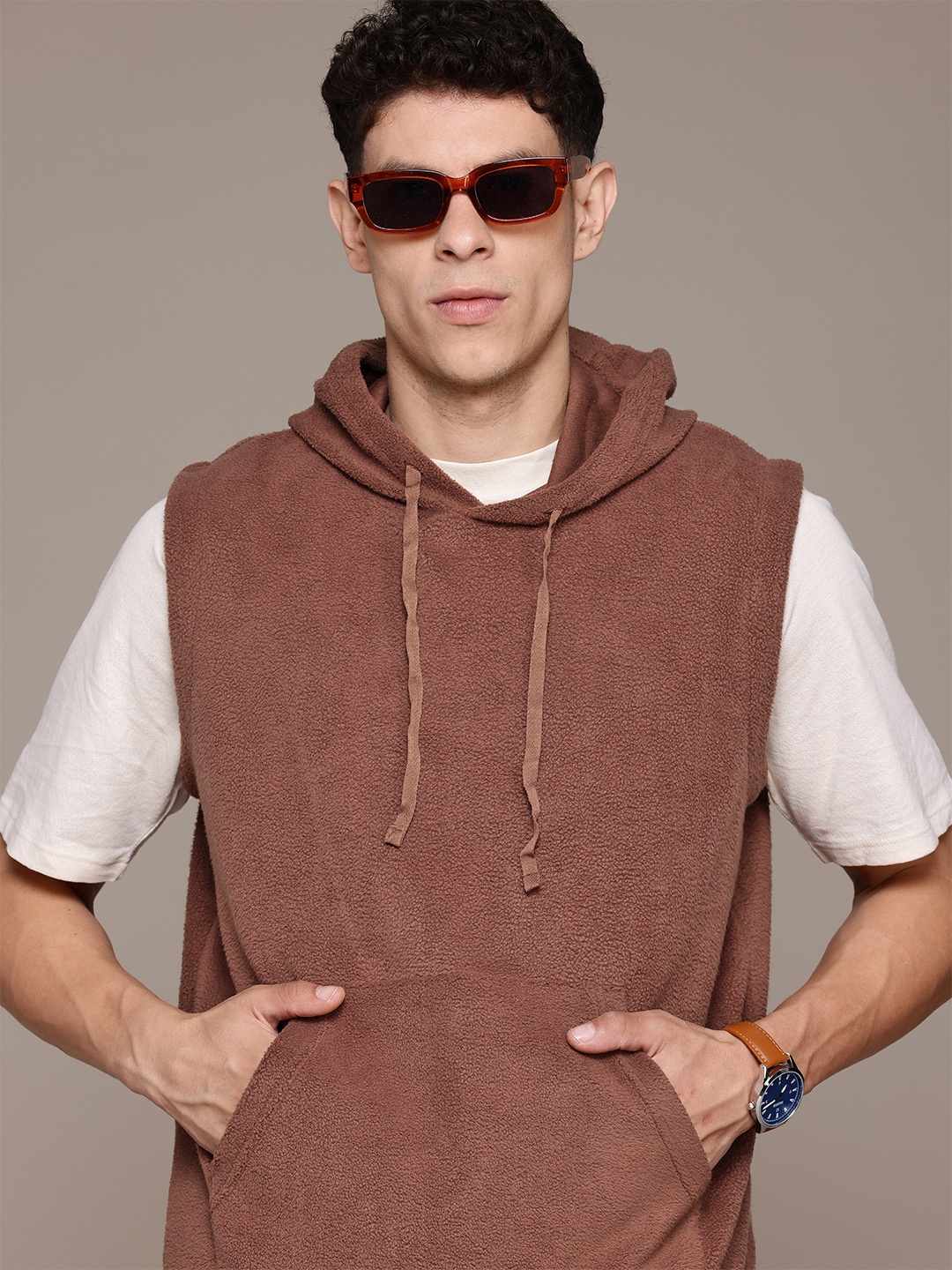 

The Roadster Lifestyle Co. Sleeveless Hooded Sweatshirt, Brown