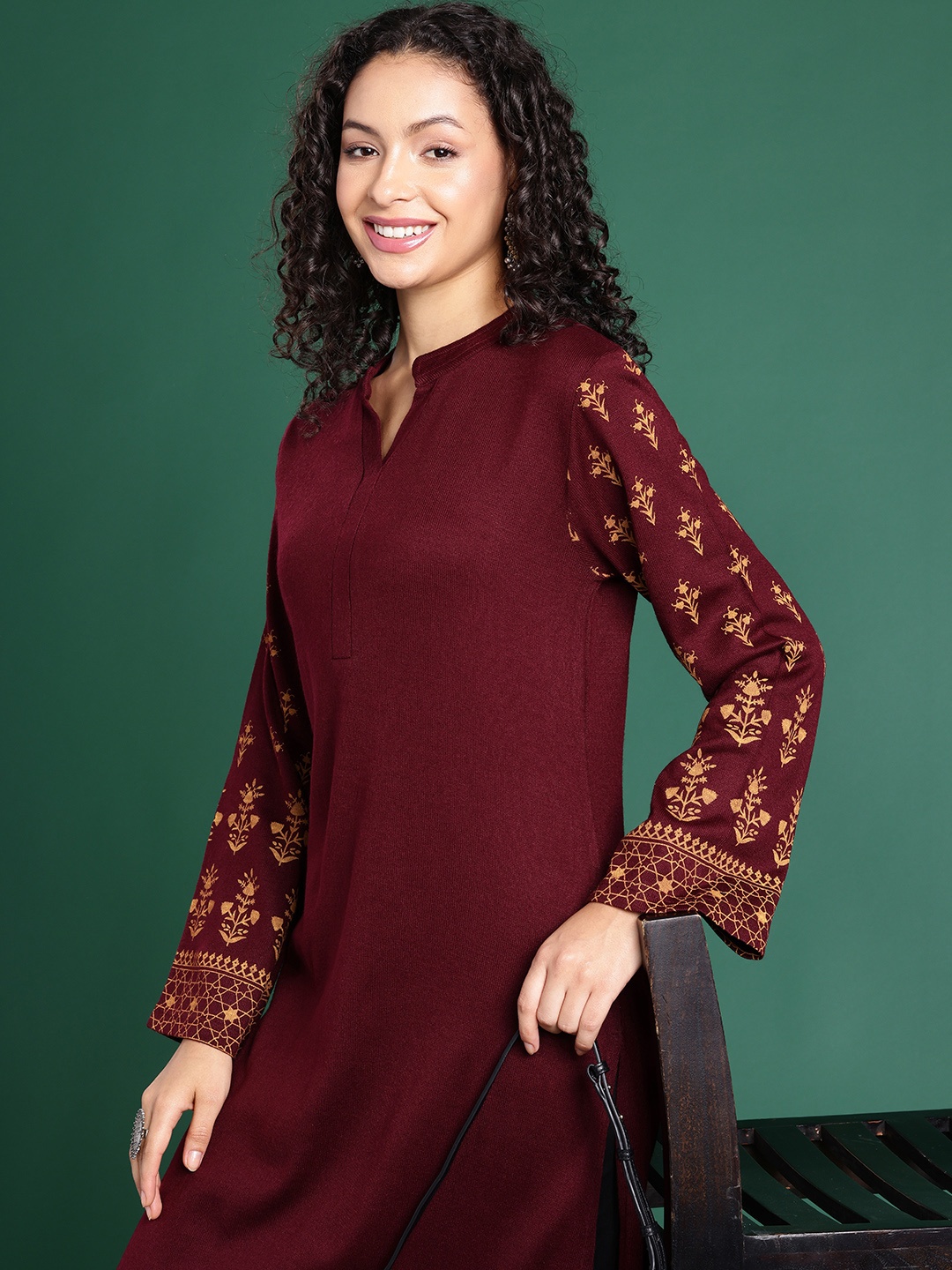 

Sangria Indie Floral Printed Straight Acrylic Kurta, Maroon
