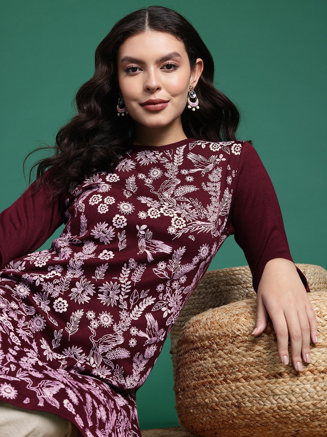 

Sangria Acrylic Floral Printed Knitted Kurta, Maroon