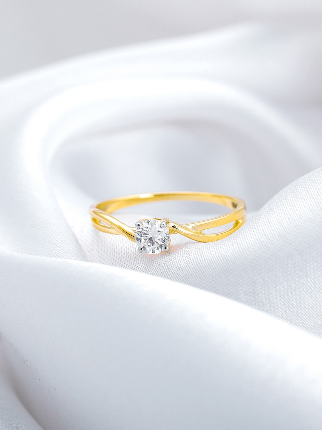 

GIVA Blushing Glow 14KT Gold Diamond Studded Finger Ring-2.0 gm