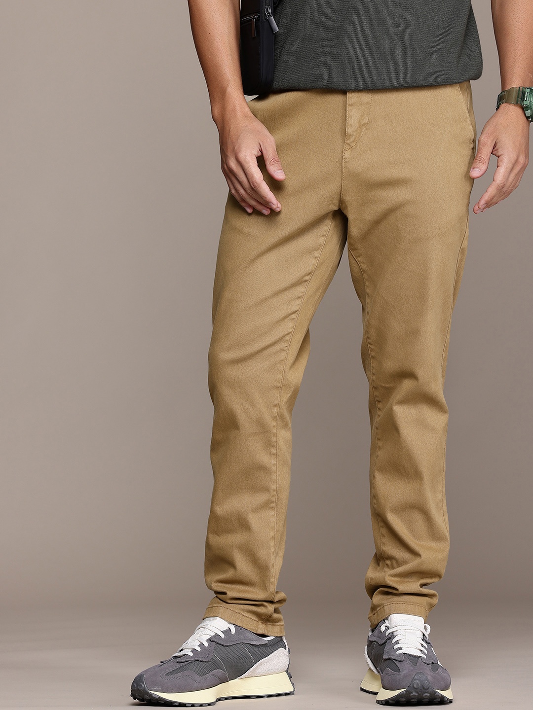 

The Roadster Life Co. Men Chinos Trousers, Khaki