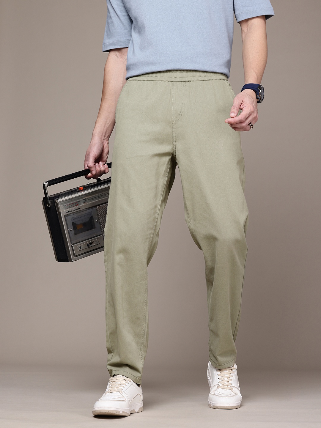 The Roadster Life Co. Men Relaxed Fit Pure Cotton Trousers, Olive
