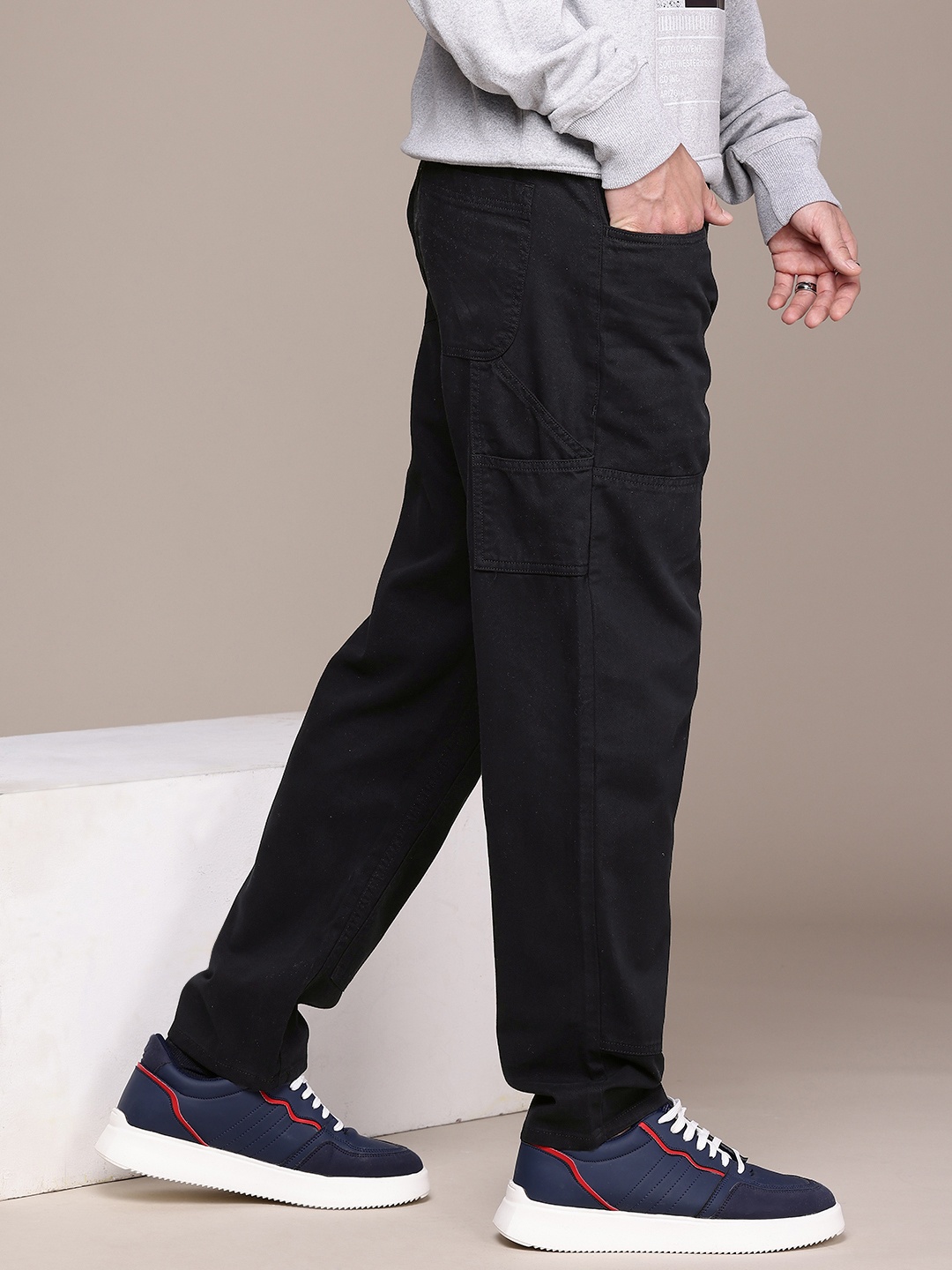

The Roadster Life Co. Men Pure Cotton Relaxed Loose Fit Cargos Trousers, Black