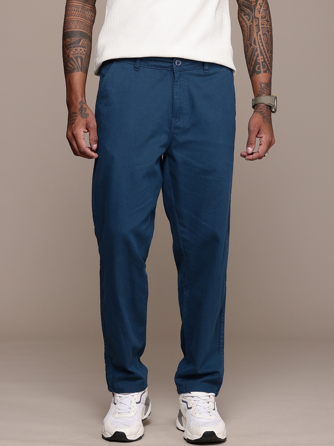 

The Roadster Life Co. Men Pure Cotton Relaxed Fit Chinos Trousers, Blue