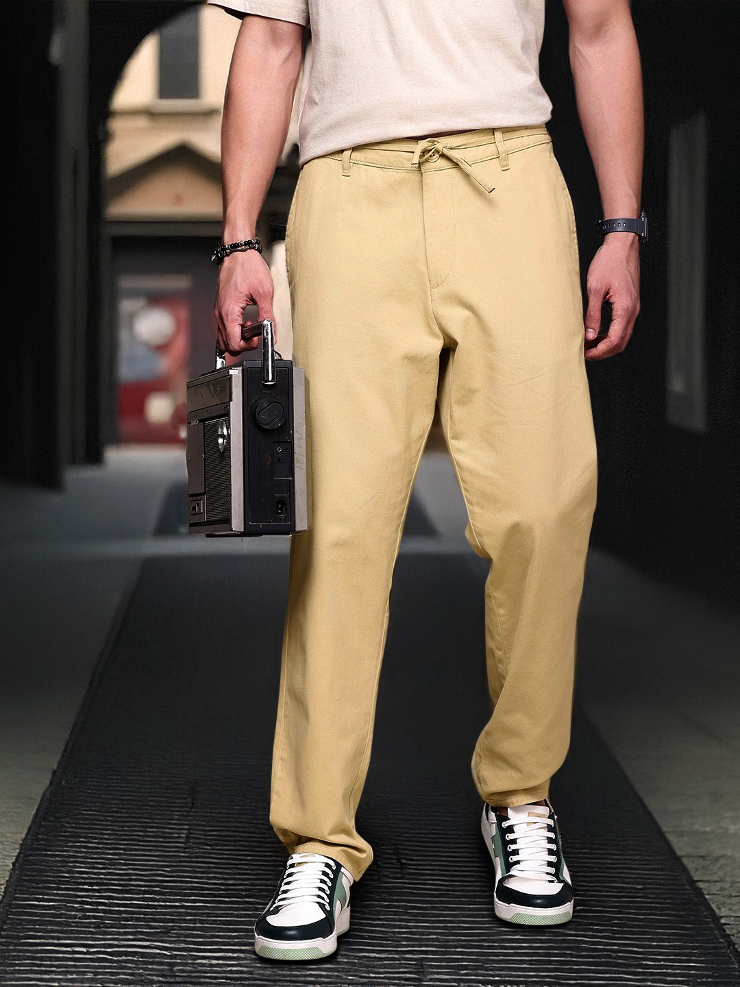 

The Roadster Life Co. Men Pure Cotton Relaxed Fit Chinos Trousers, Beige