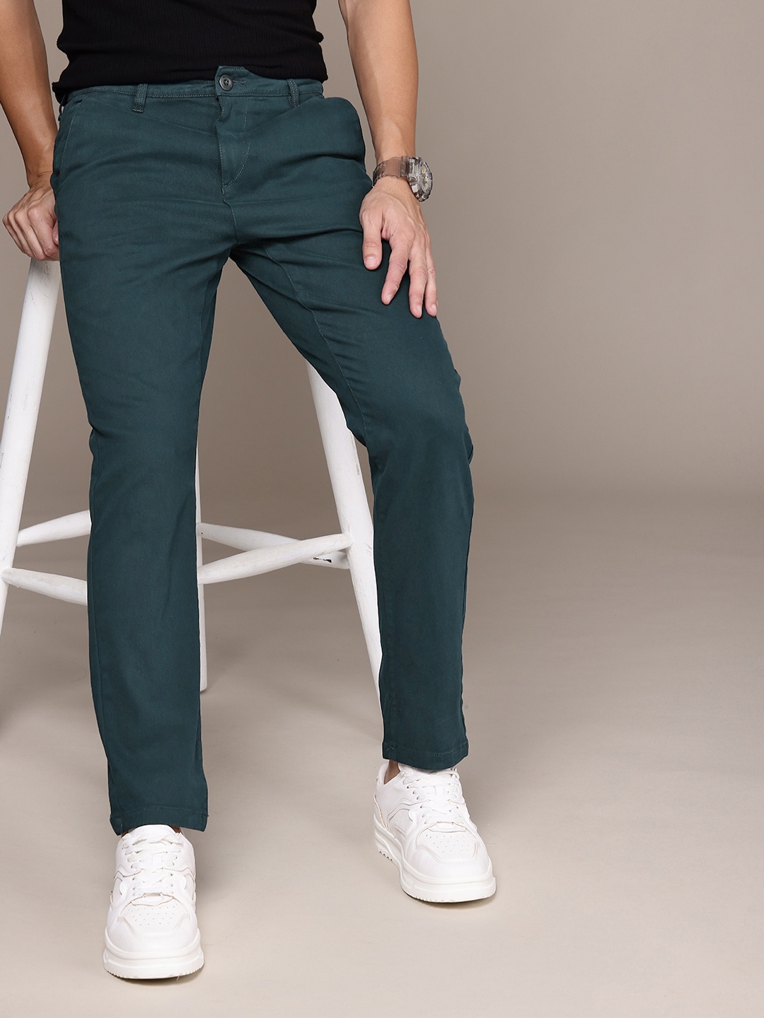 

The Roadster Life Co. Men Chinos Trousers, Teal