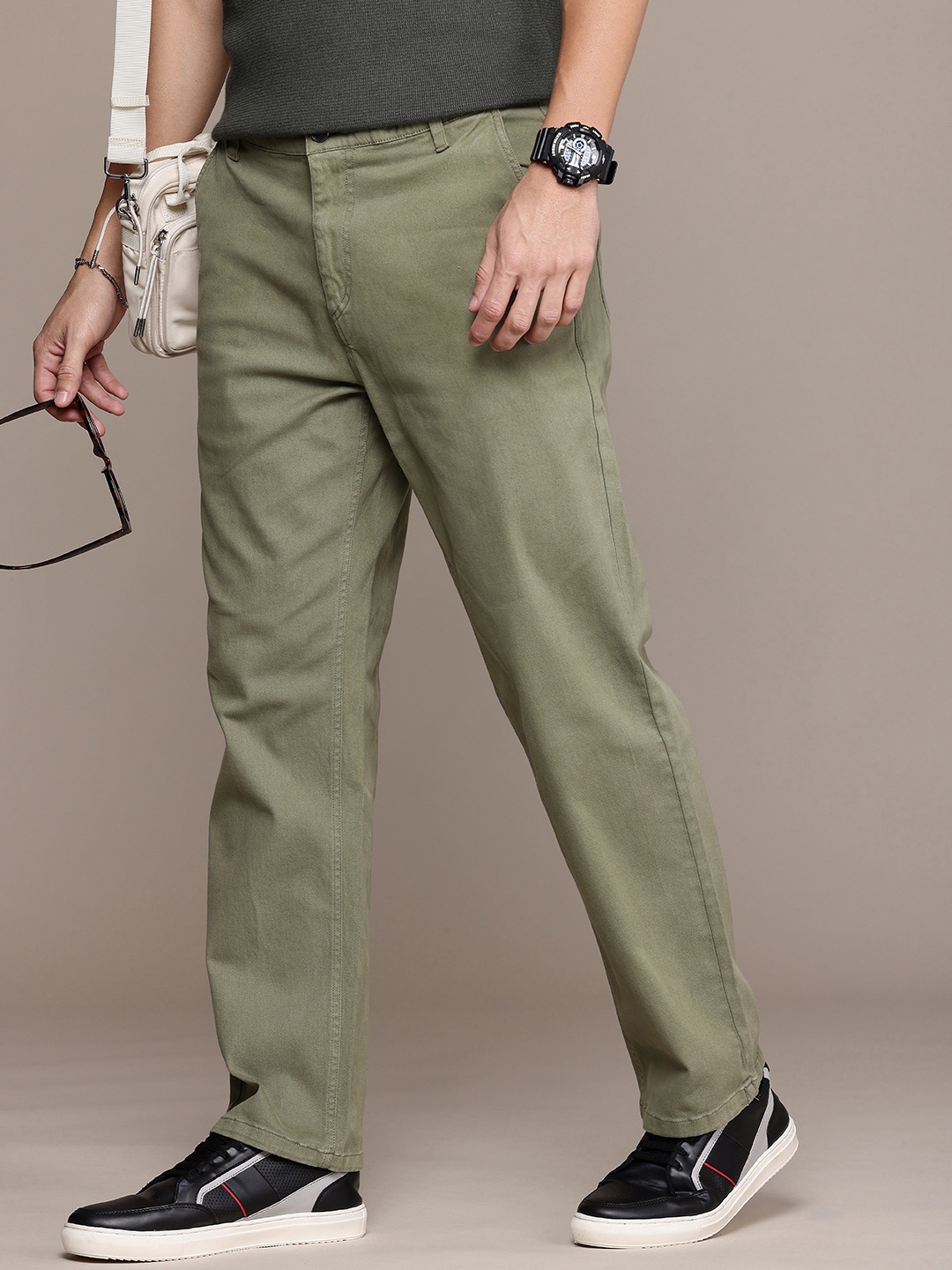 

The Roadster Life Co. Pure Cotton Straight Fit Chinos Trousers, Olive