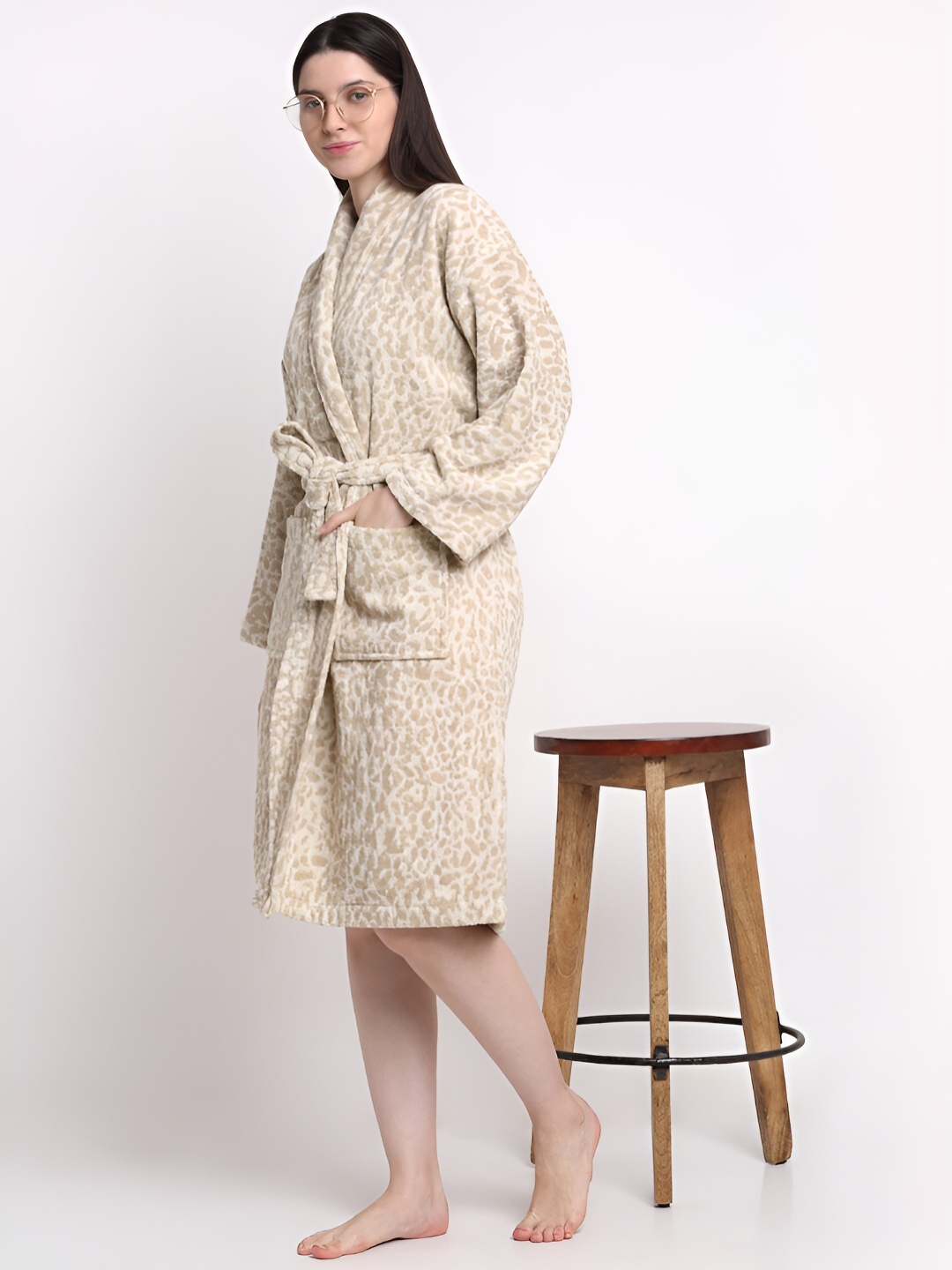 

Creeva Unisex Animal Printed 380 GSM Terry Cotton Bath Robe, Cream