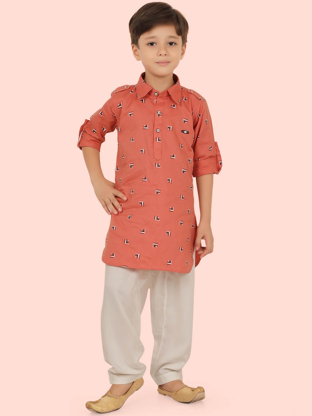 

Ethniks Neu-Ron Boys Abstract Printed Band Collar Straight Kurta With Pyjama, Orange