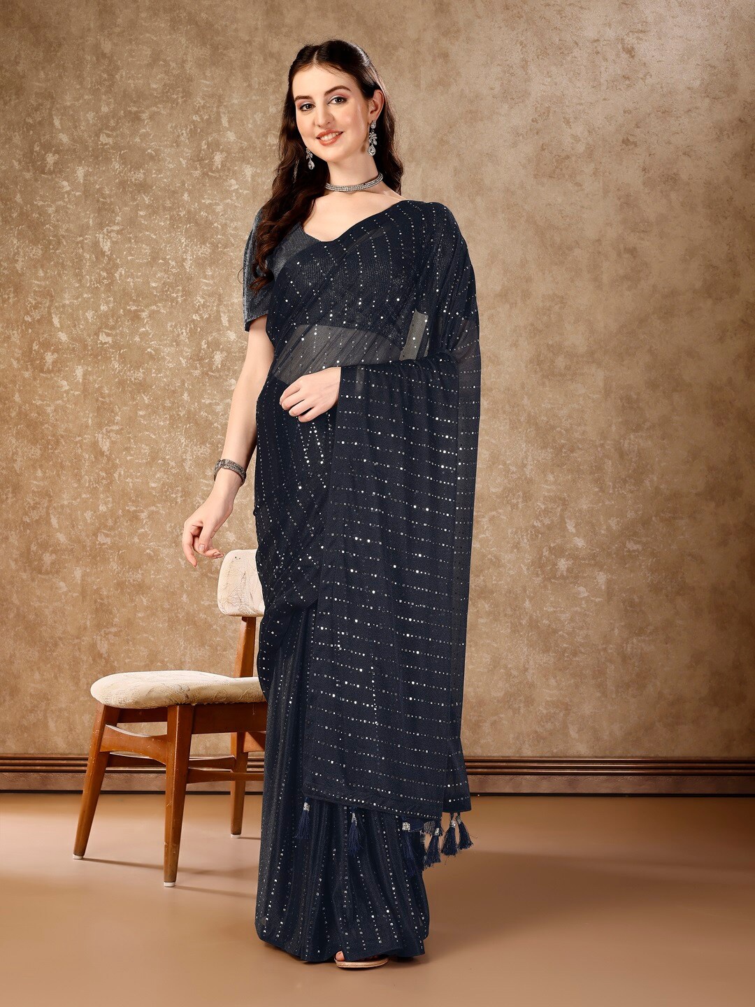 

HERE&NOW Embellished Saree, Blue