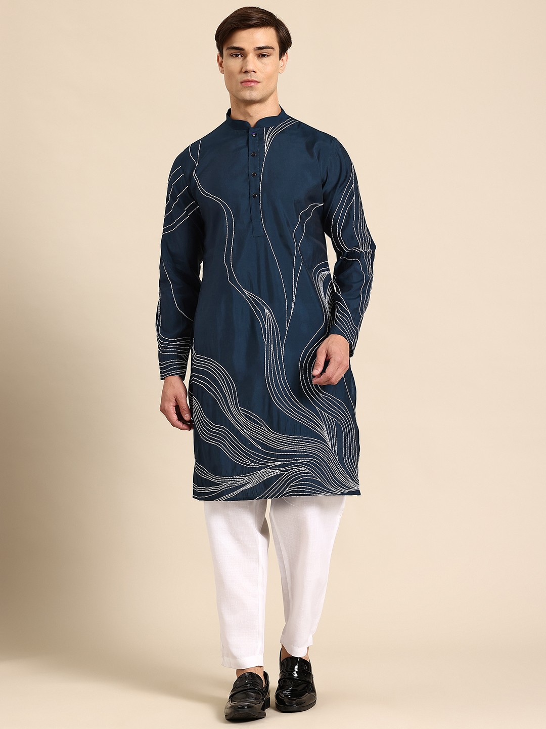

Sayisha Men Embroidered Mandarin Collar Kantha Work Kurta, Navy blue