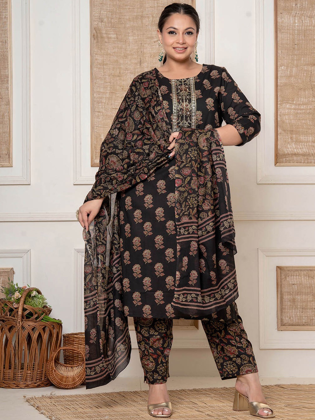 

Yufta Plus Size Brown Floral Printed Pure Cotton Straight Kurta With Trousers & Dupatta