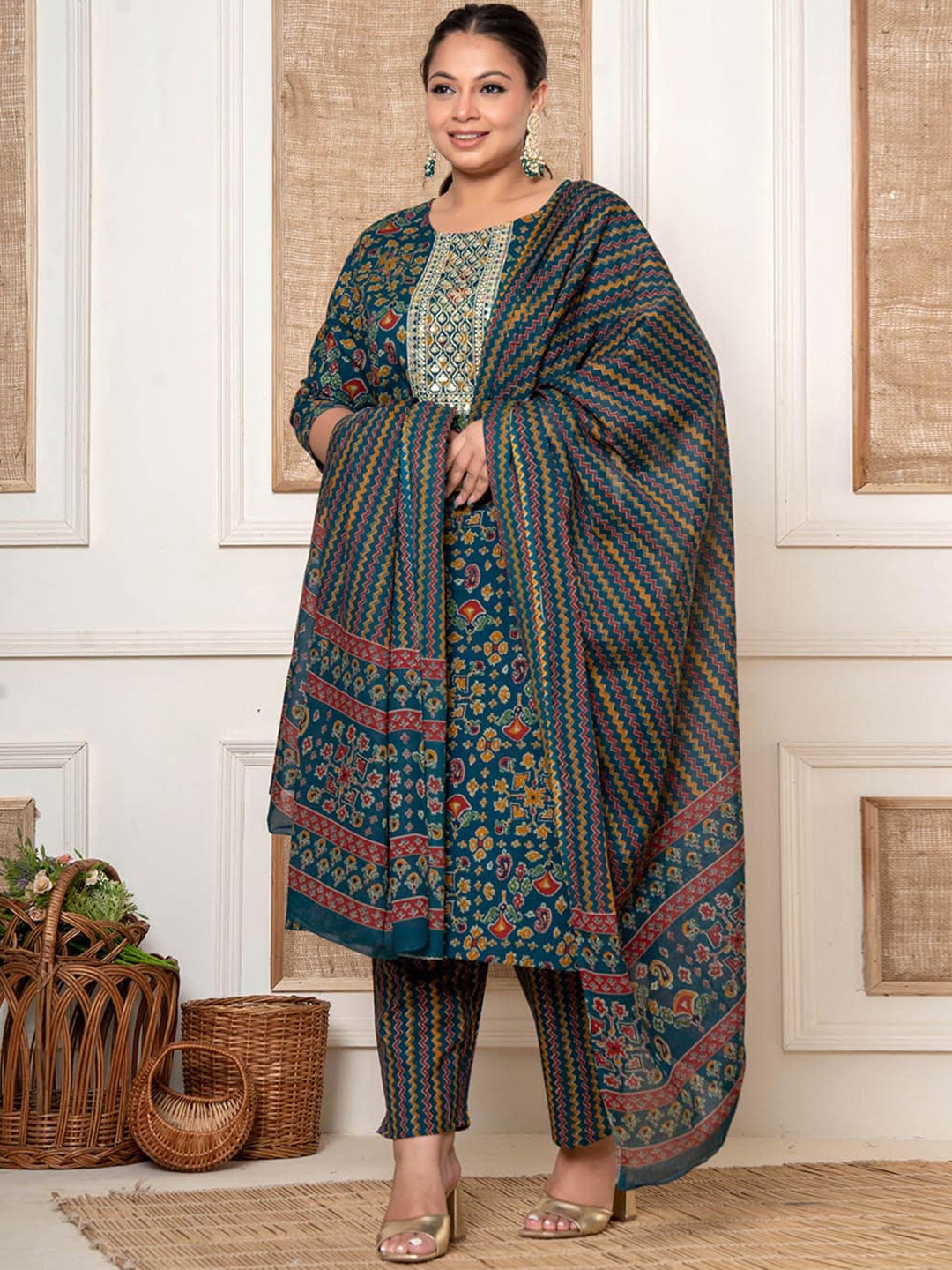 

Yufta Plus Size Teal Green Printed Pure Cotton Straight Kurta With Trousers & Dupatta