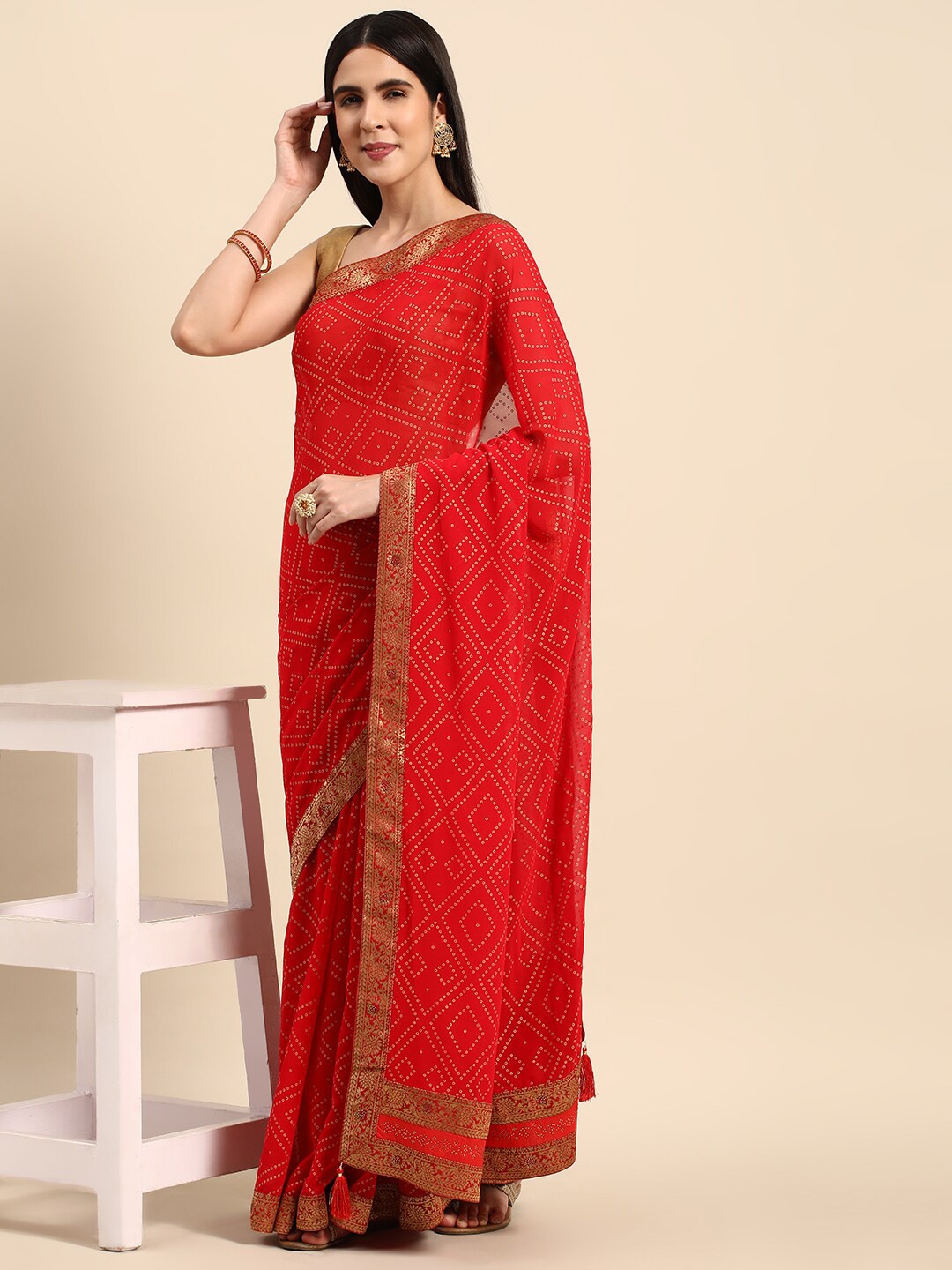 

HERE&NOW Bandhani Embroidered Pure Georgette Saree, Red