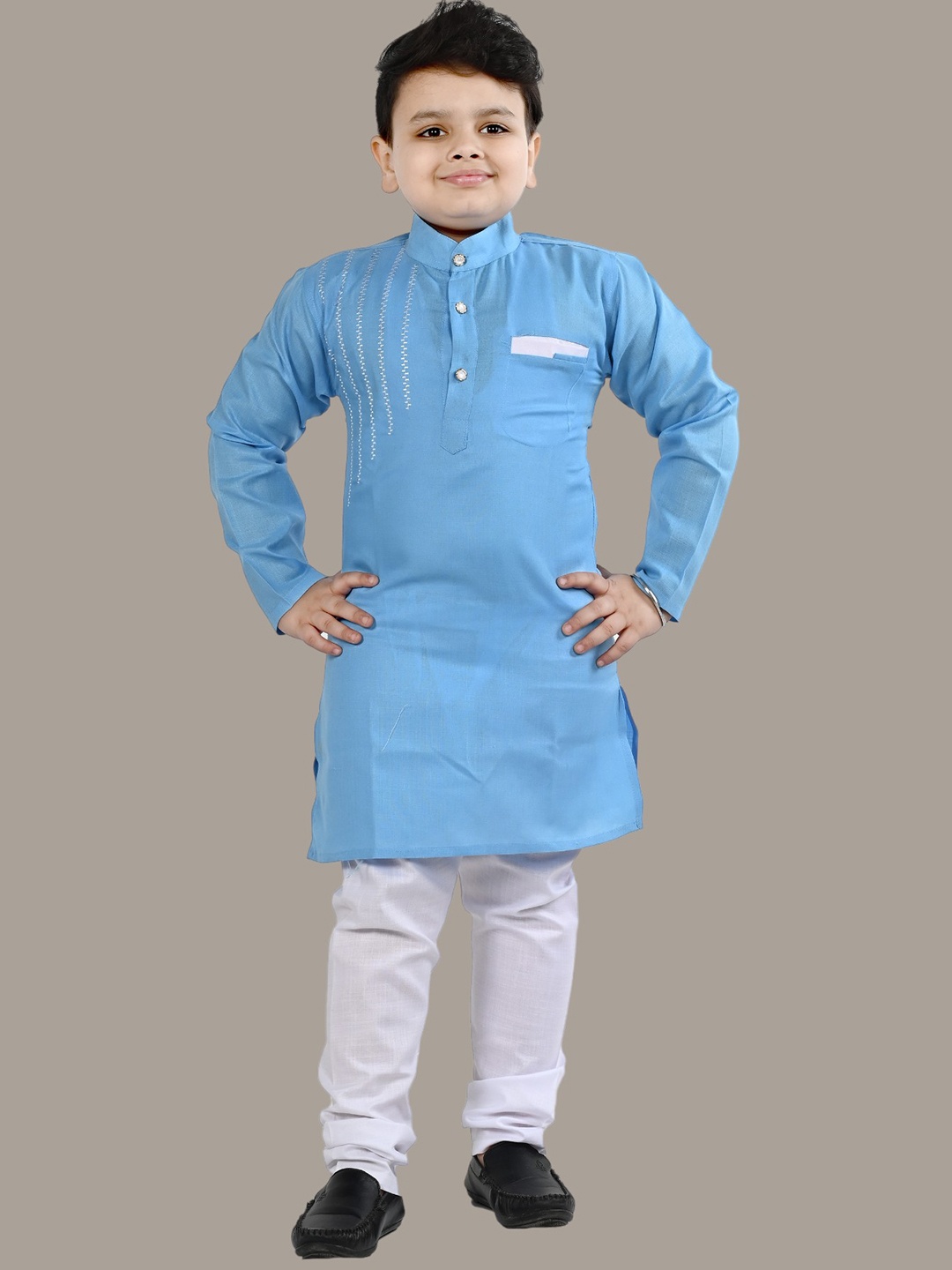 

BT DEZINES Boys Ethnic Motifs Embroidered Thread Work Cotton Straight Kurta With Trousers, Blue