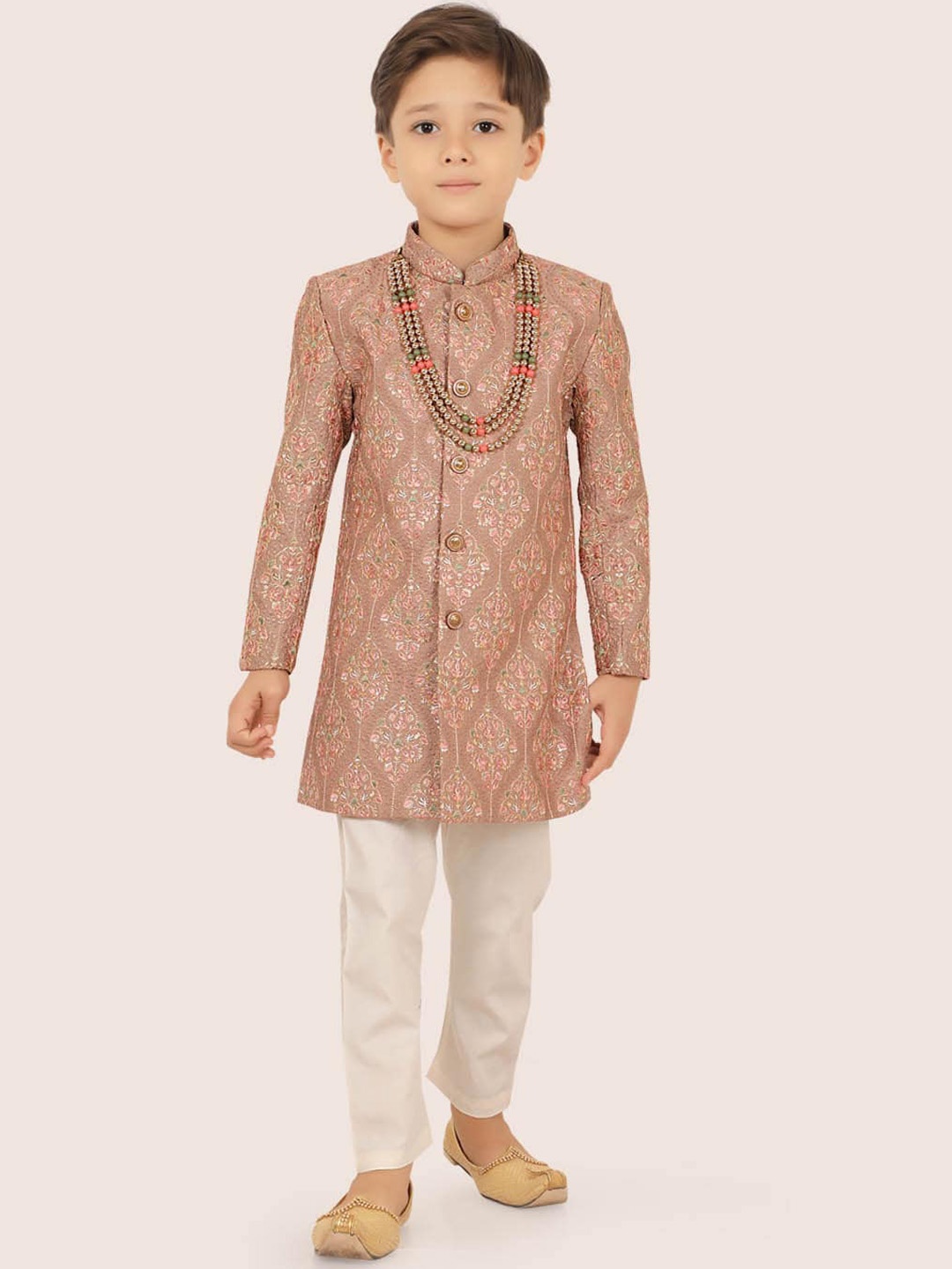 

Ethniks Neu-Ron Boys Floral Embroidere Band Collar Velvet Straight Kurta With Pyjama, Brown