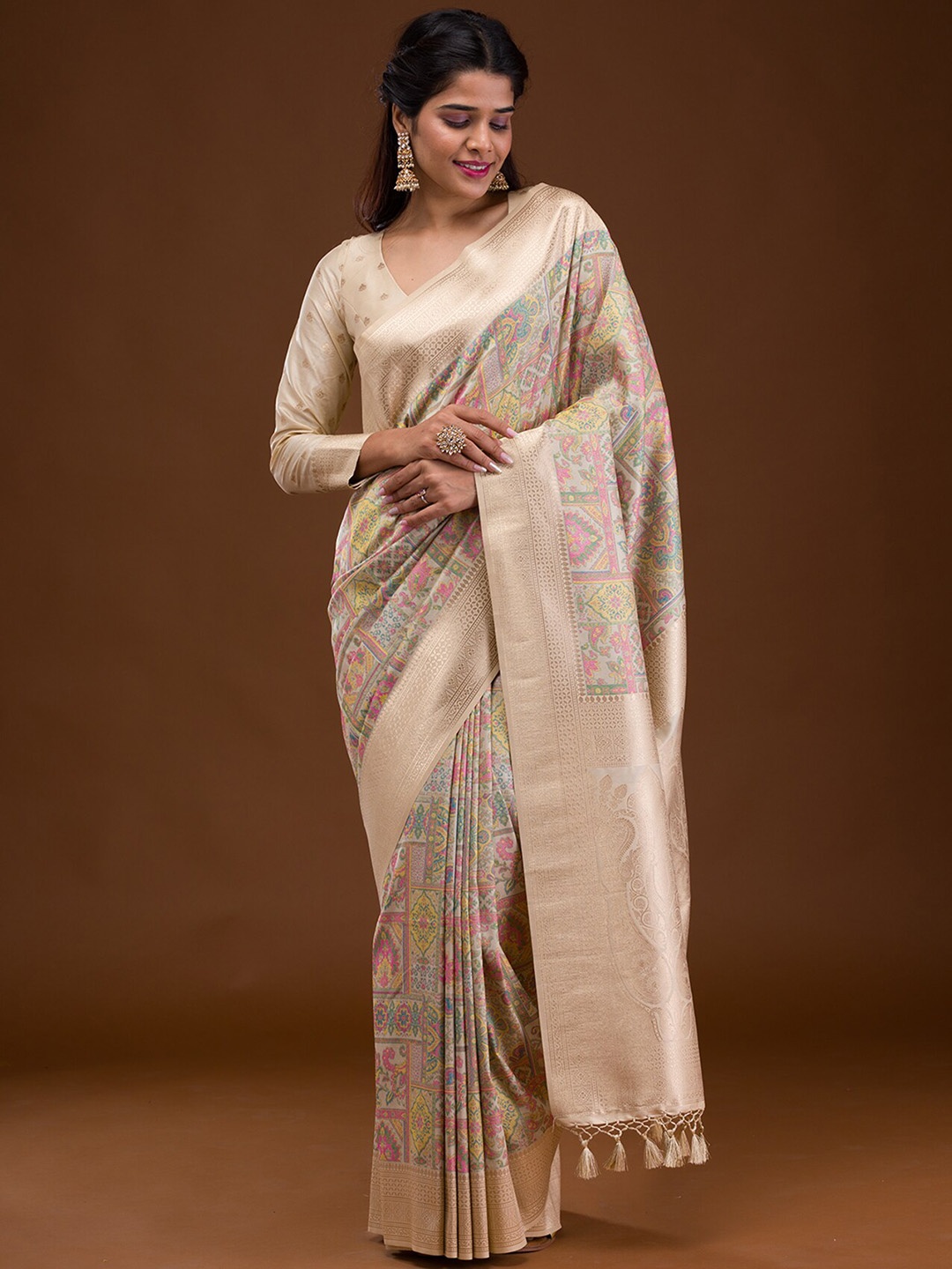 

Koskii Ethnic Motifs Woven Design Zari Art Silk Saree, Cream