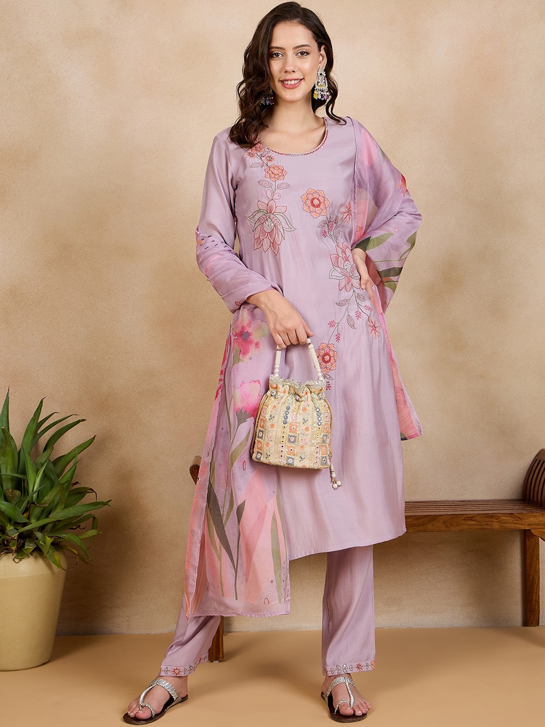 

Anouk Round Neck Ethnic Motifs Embroidered Sequinned Kurta with Trouser & Dupatta, Lavender