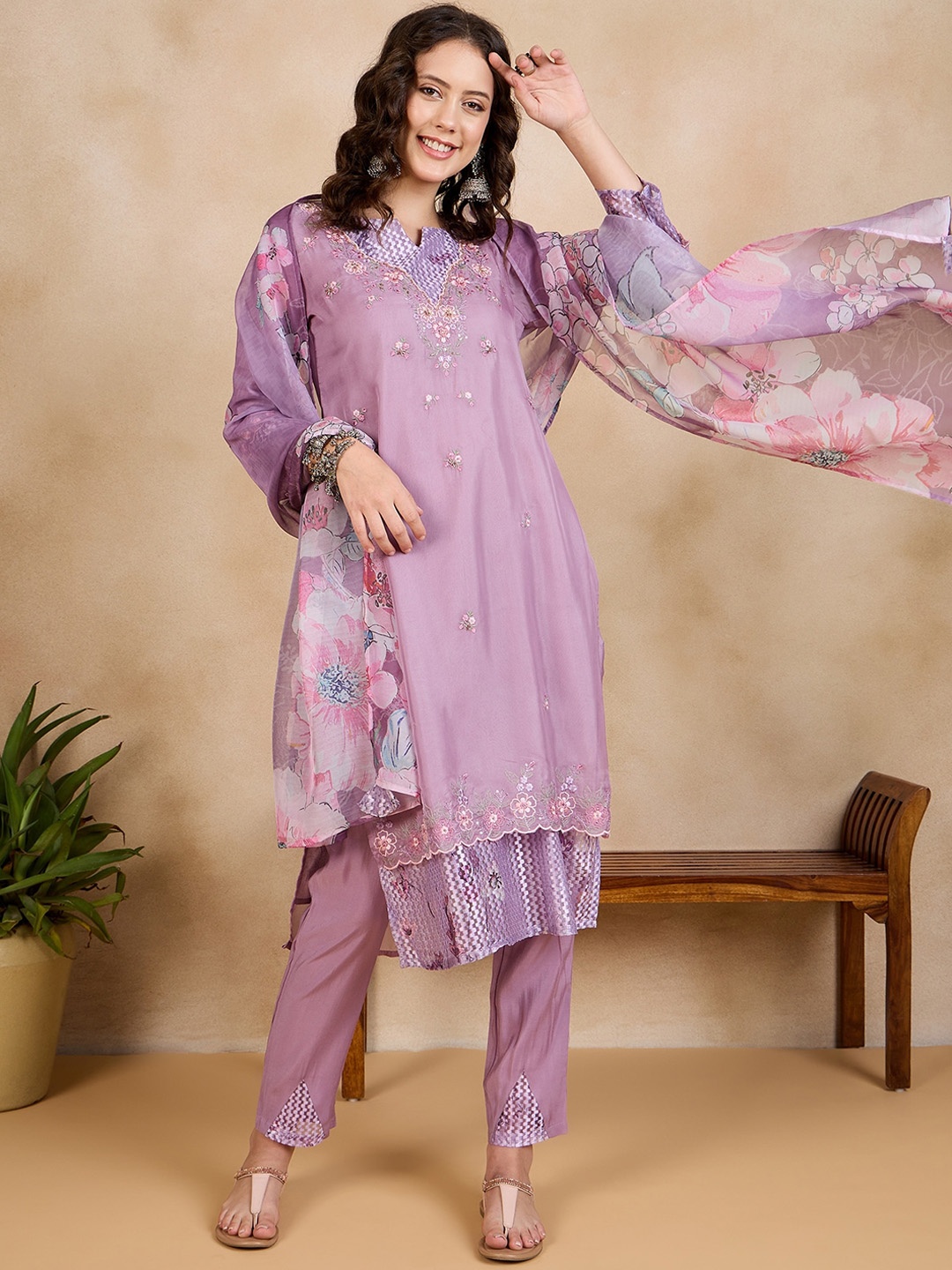 

Anouk Lavender Ethnic Motifs Embroidered Straight Kurta With Trousers & Dupatta