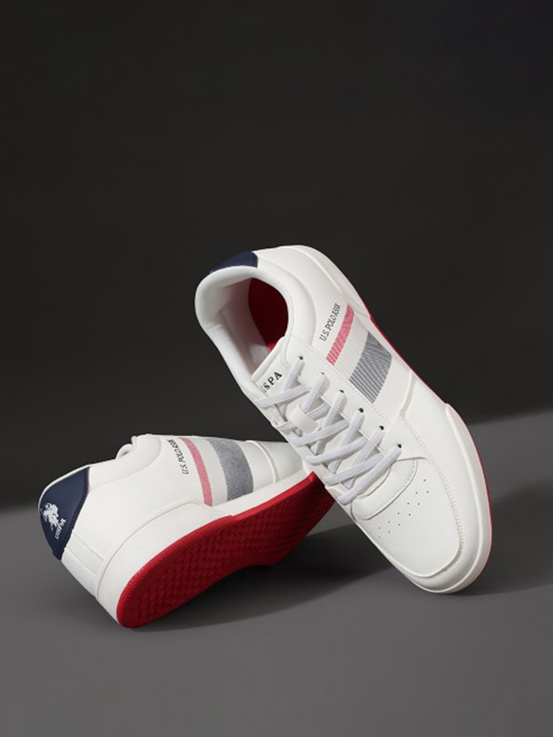 

U.S. Polo Assn. Men Round Toe Sneakers, Off white