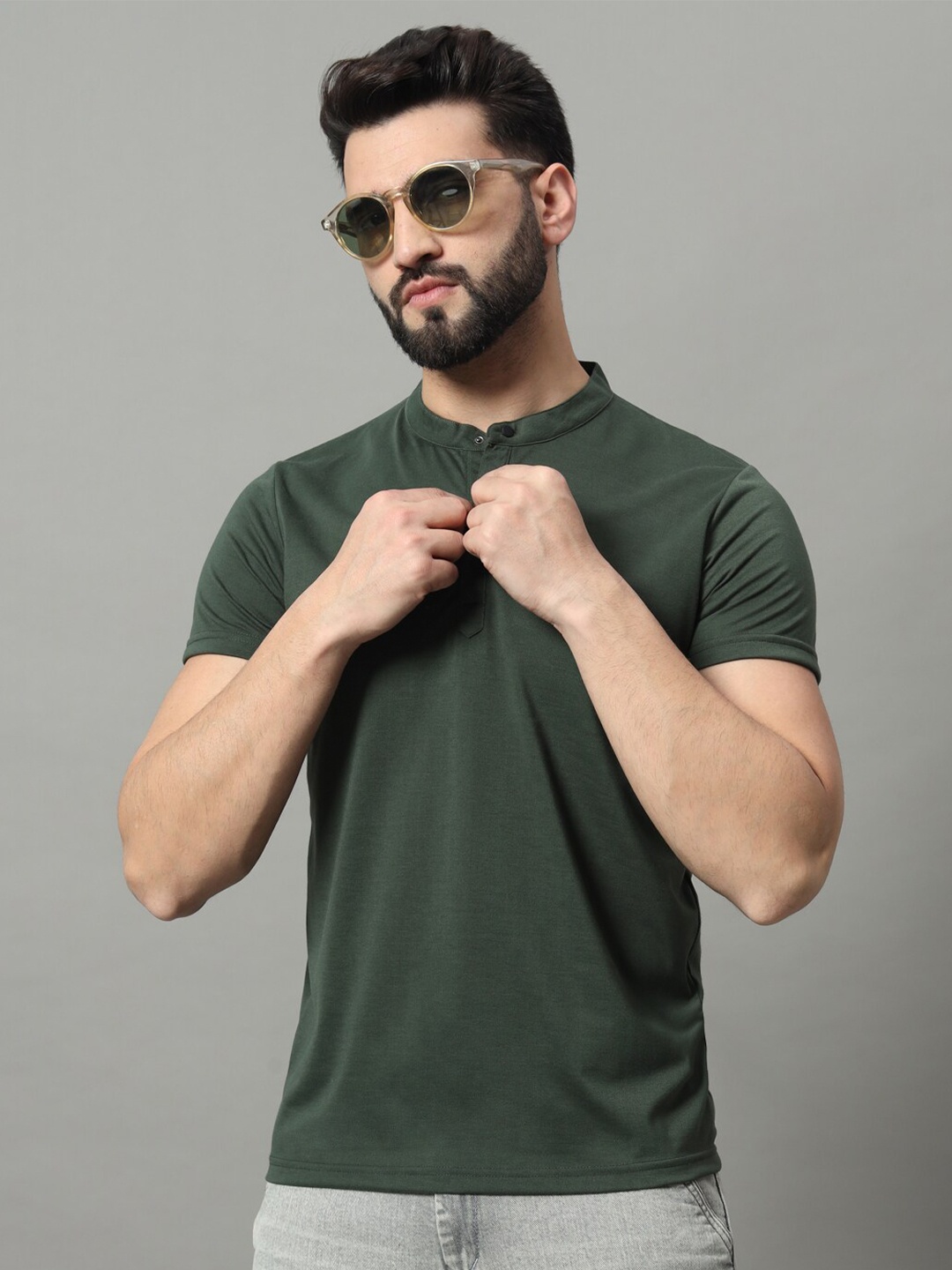 

OGEN Men Mandarin Collar T-shirt, Olive