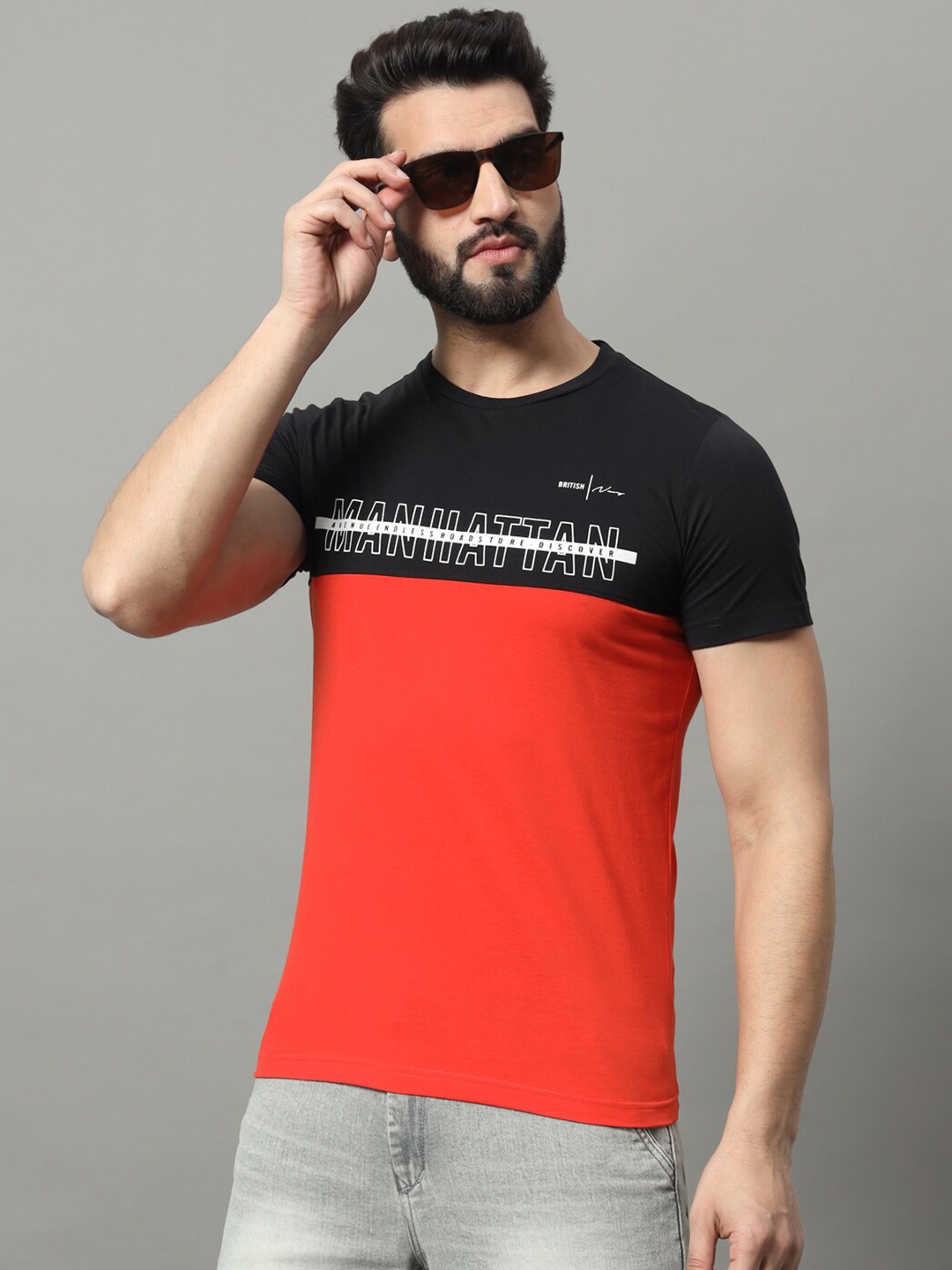 

OGEN Men Colourblocked Pockets T-shirt, Rust