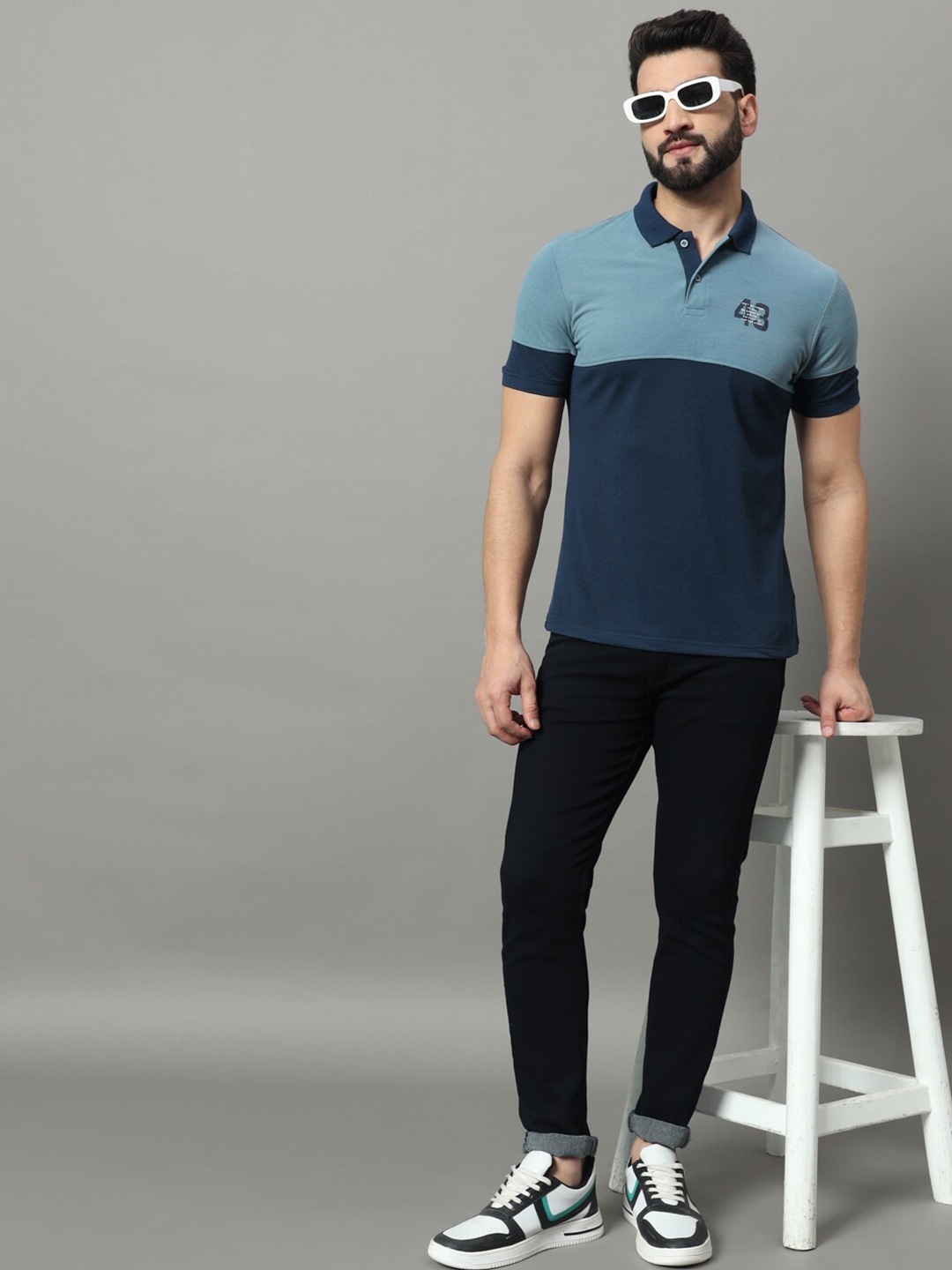 

OGEN Men Colourblocked Polo Collar T-shirt, Teal