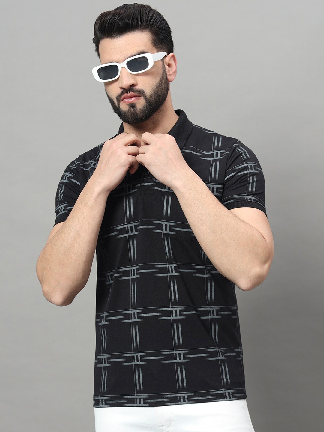 

OGEN Men Printed Polo Collar T-shirt, Black