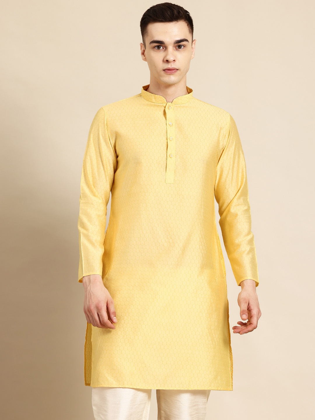 

Sayisha Men Geometric Embroidered Thread Work Kurta, Yellow