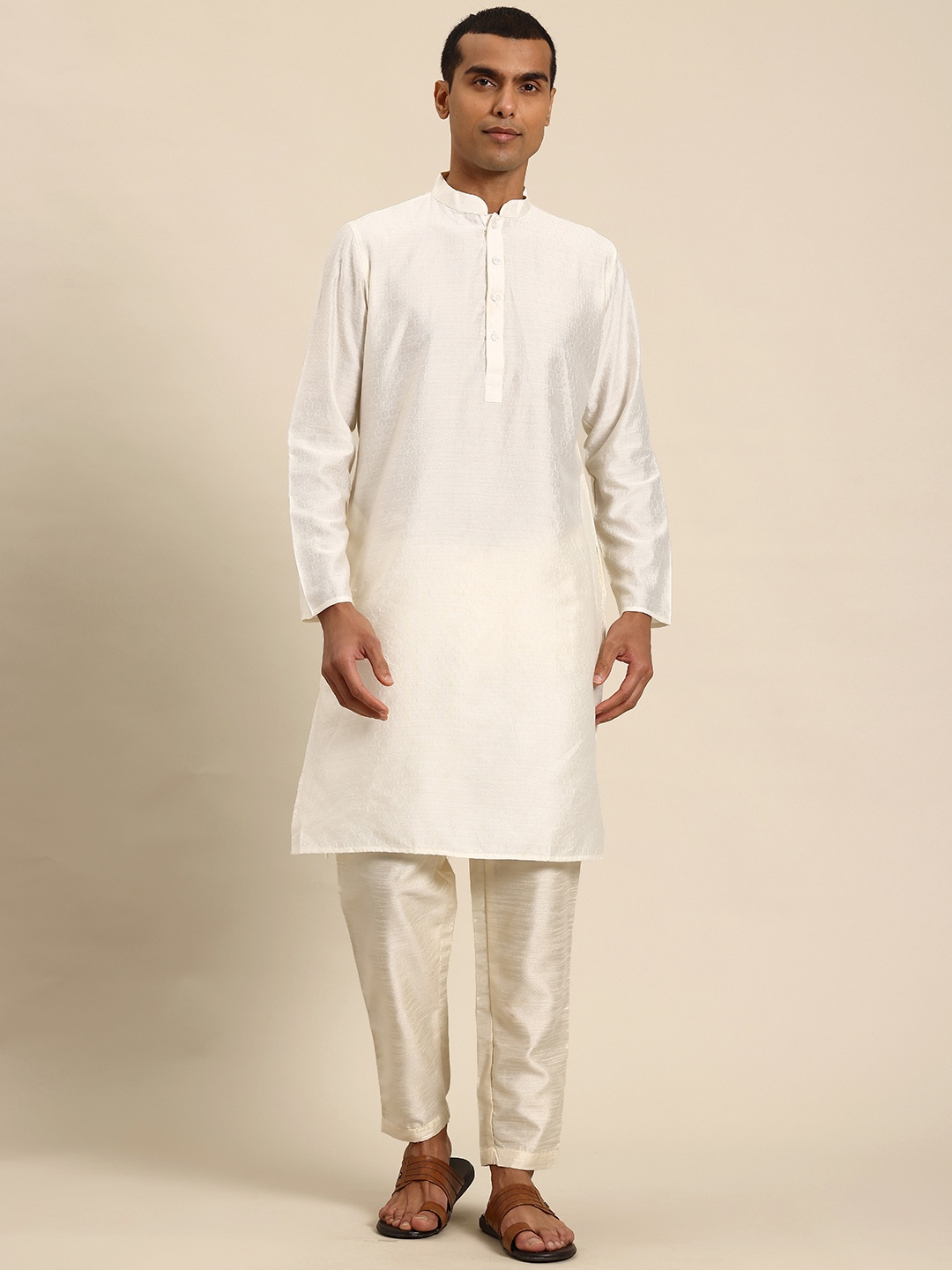 

Sayisha Men Geometric Embroidered Thread Work Kurta, White