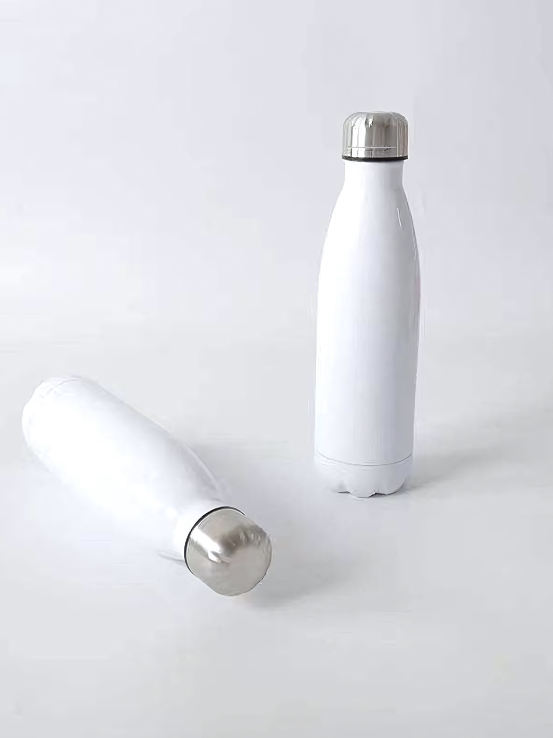 

WELOUR White & Silver Toned Double Wall Vacuum Stainless Steel Water Bottle 500 ml