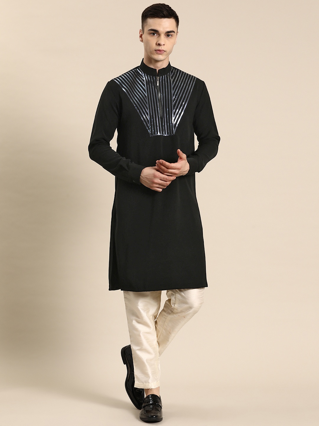 

Sayisha Men Geometric Yoke Design Kurta, Black