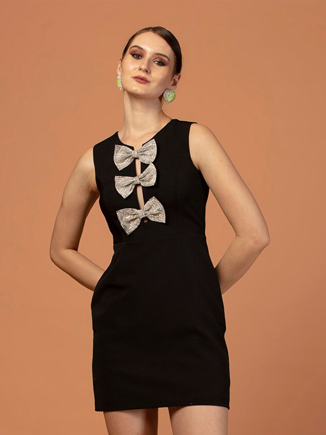

De Novoo Round Neck Crepe Sheath Mini Dress, Black