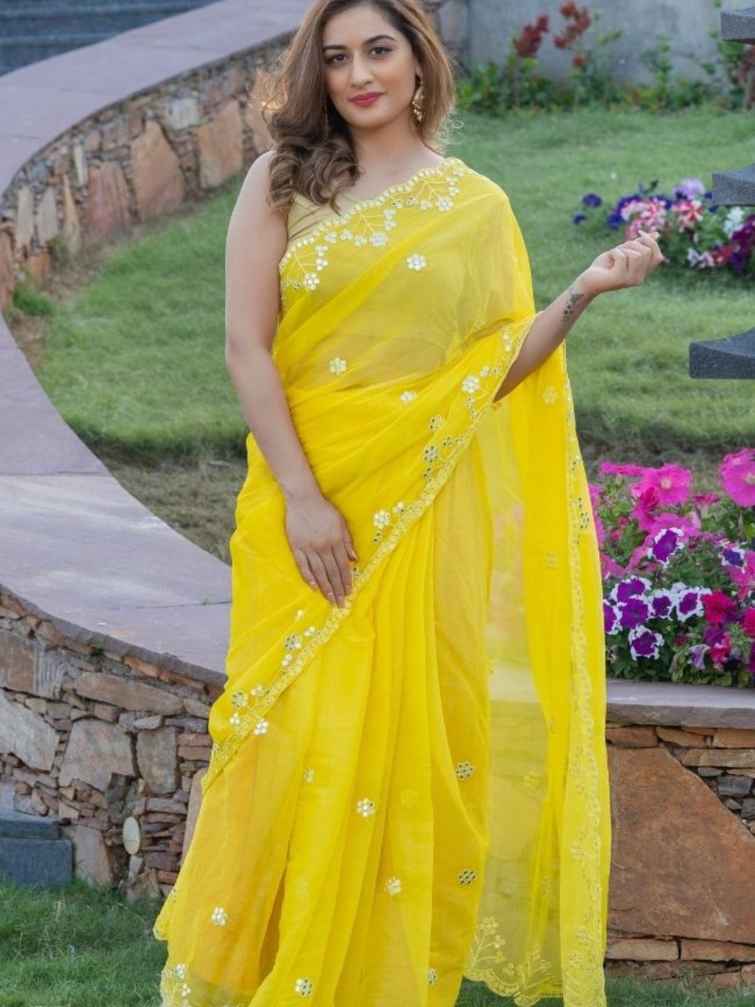 

HOUSE OF JAMOTI Floral Printed Mirror Work Embroidered Pure Chiffon Saree, Yellow