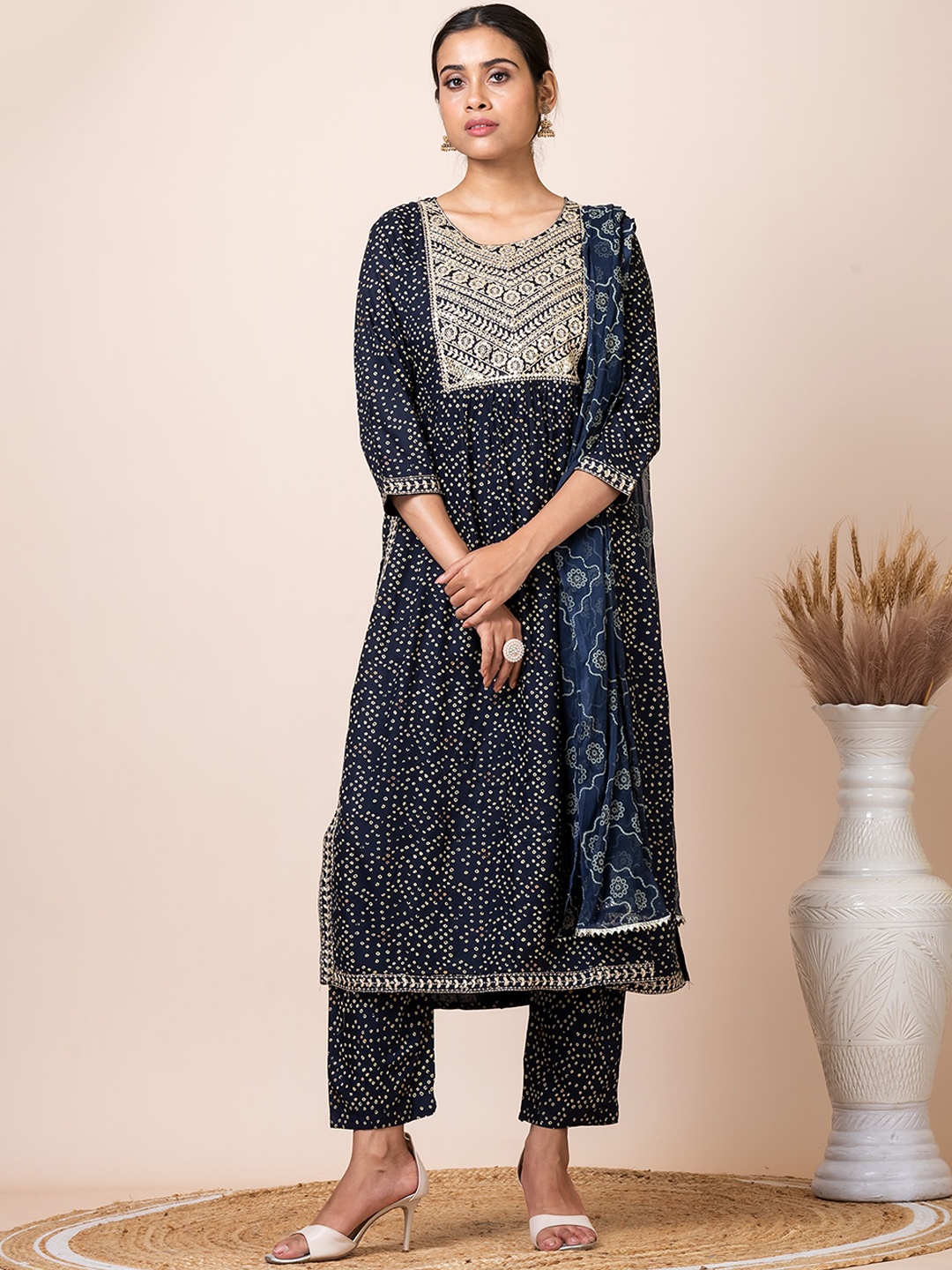 

SARSO Bandhani Printed Regular Sequinned Pure Cotton Kurta with Trousers & With Dupatta, Navy blue