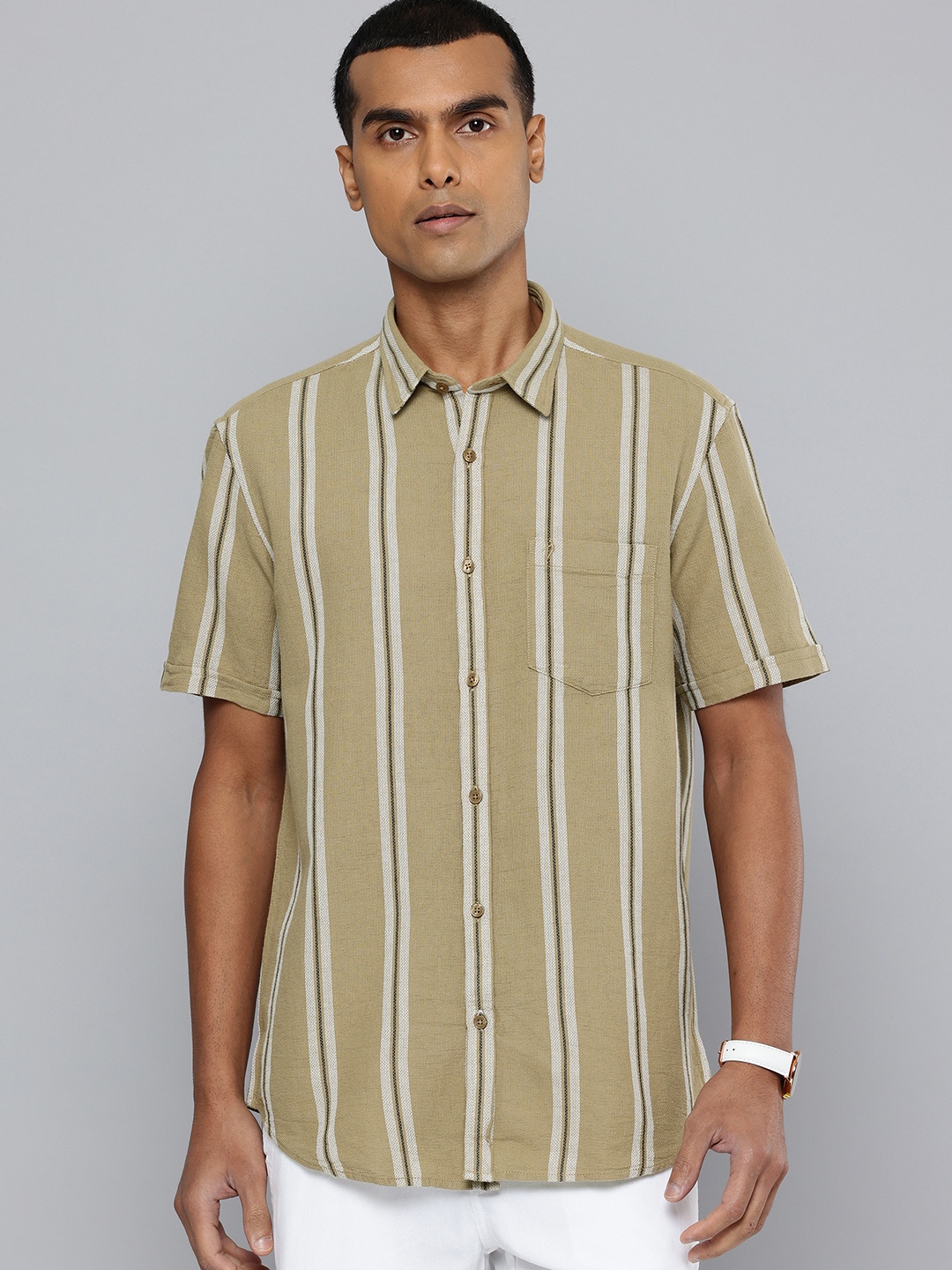 

Indian Terrain Men Classic Slim Fit Opaque Striped Casual Shirt, Brown