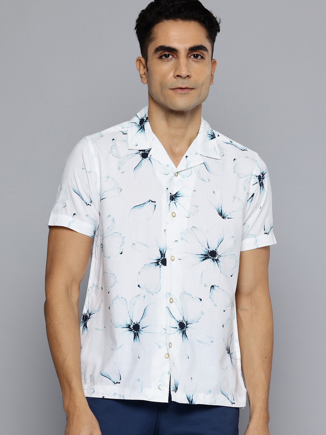 

Indian Terrain Chiseled Skinny Fit Floral Cotton Casual Shirt, White