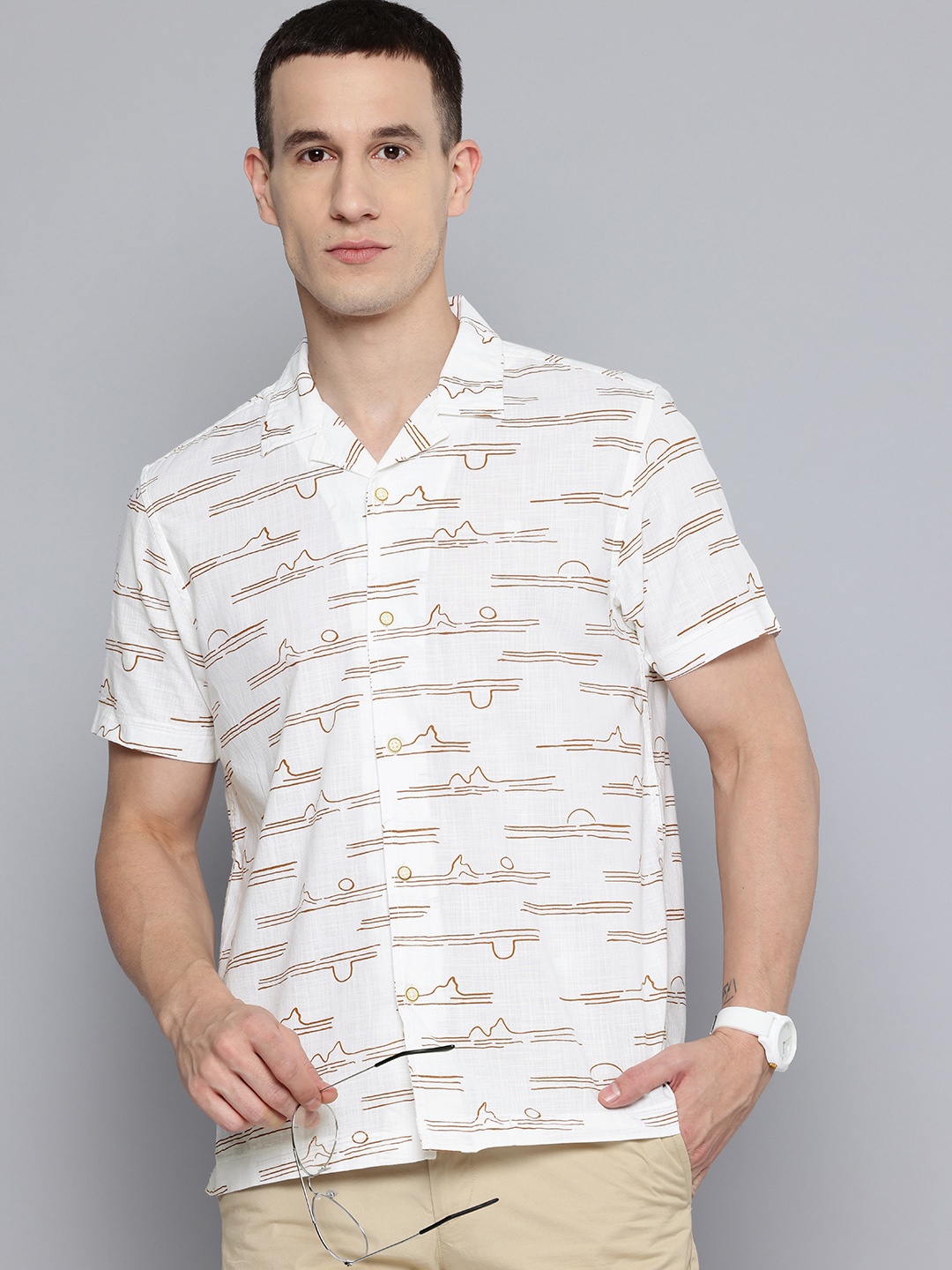 

Indian Terrain Printed Pure Cotton Chiseled Shirt, White