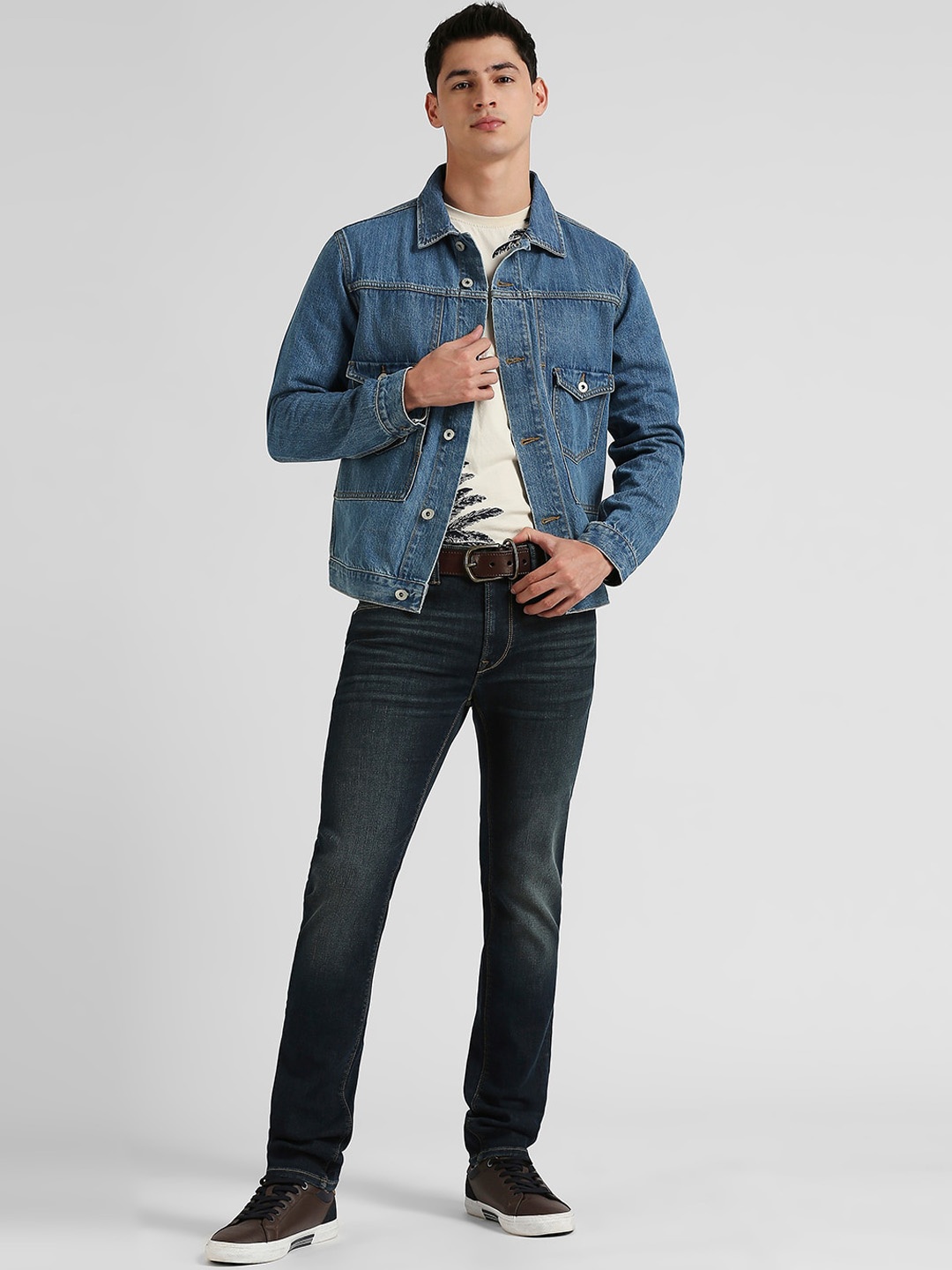 

Pepe Jeans Men Slim Fit Mid-Rise Light Fade Stretchable Jeans, Blue