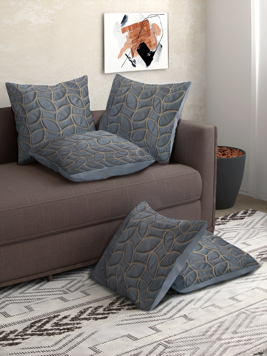 

FABINALIV Grey & Gold-Toned 5 Pieces Floral Square Cushion Covers