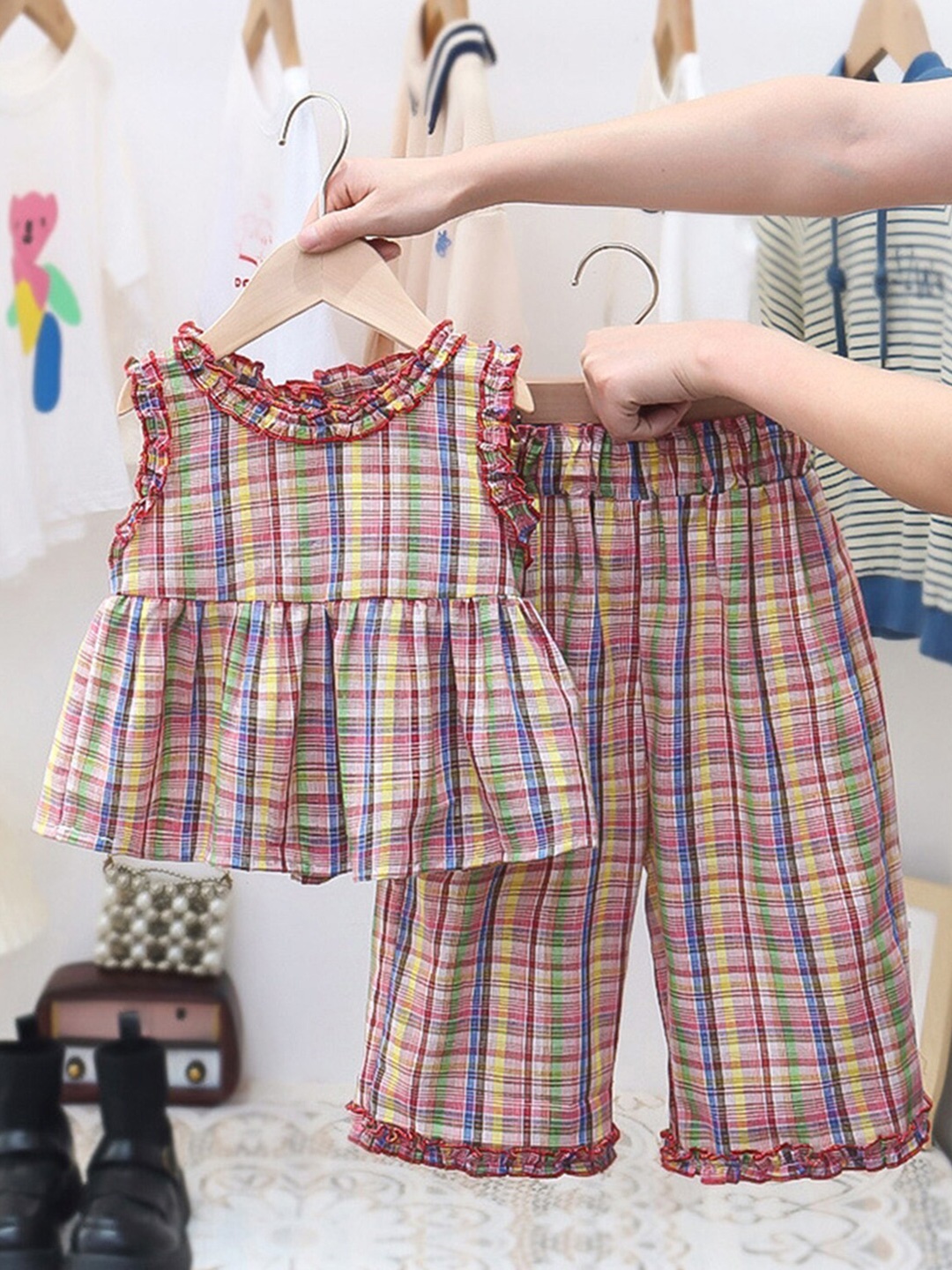 

INCLUD Girls Checked Top with Trousers, Red