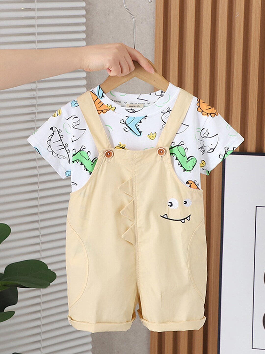 

INCLUD Boys Dinosaur Printed T-shirt With Dungaree, Off white