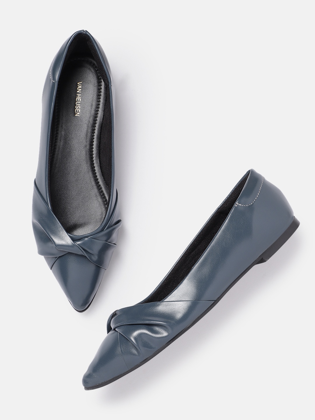 

Van Heusen Women Pointed Toe Ballerinas, Navy blue