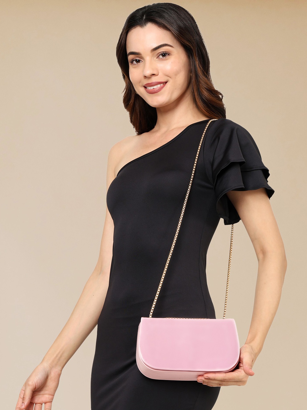 

MARKQUES Leather Swagger Sling Bag, Pink