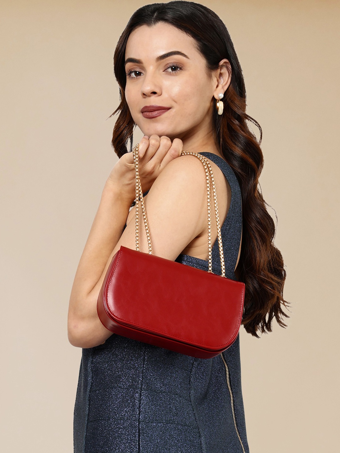 

MARKQUES Leather Swagger Sling Bag, Red