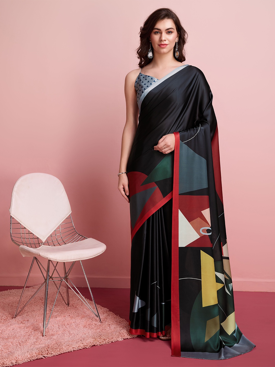 

RACHNA Geometric Satin Saree, Black