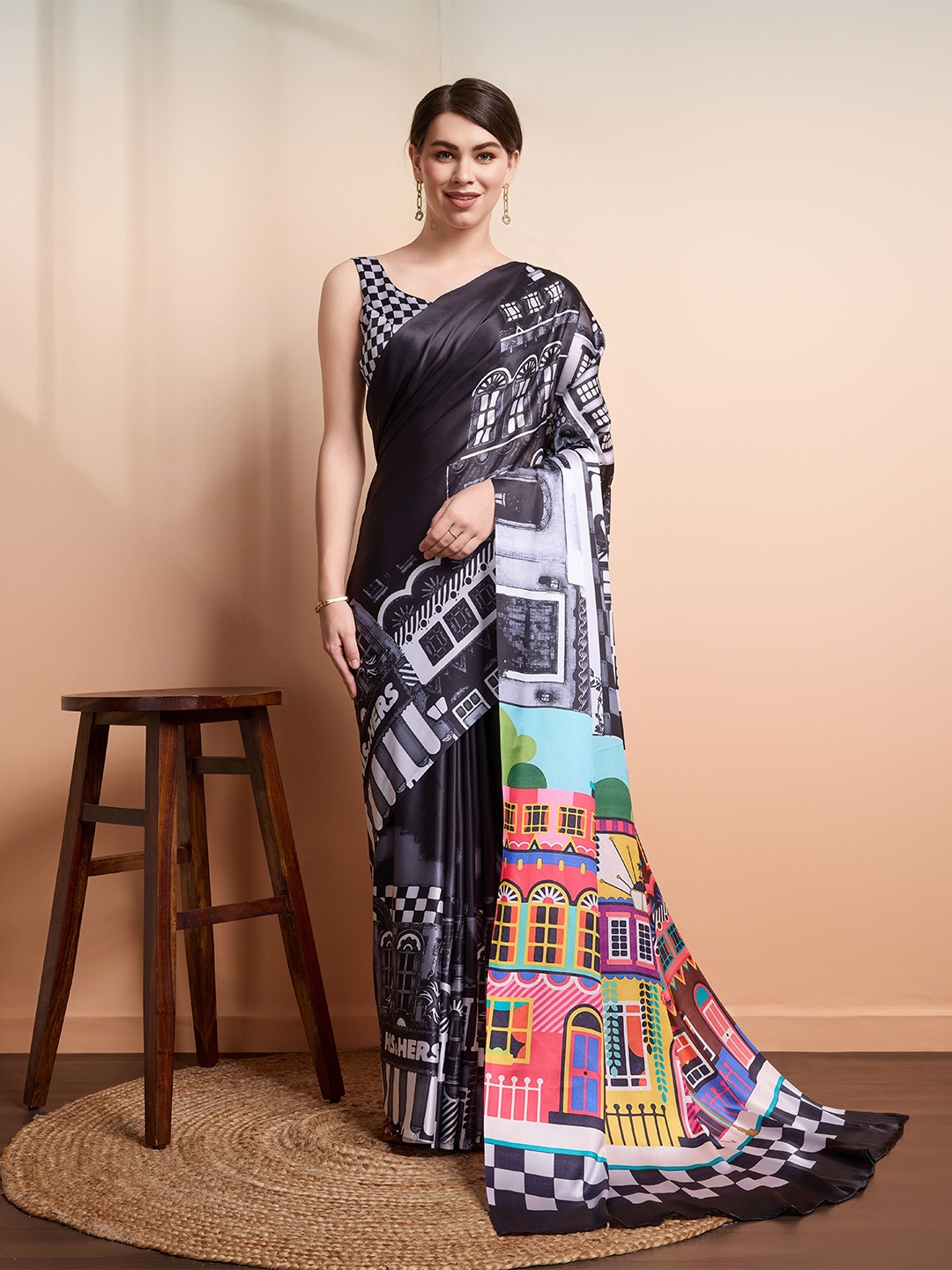 

RACHNA Abstract Printed Satin Saree, Black