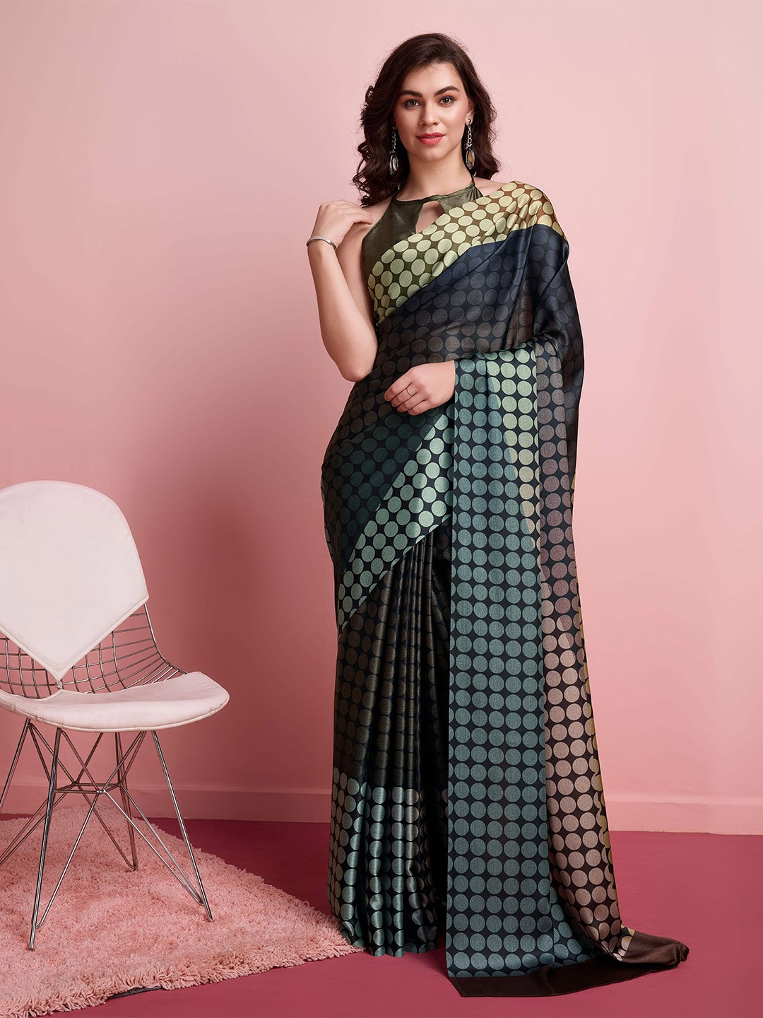 

RACHNA Geometric Printed Satin Saree, Brown