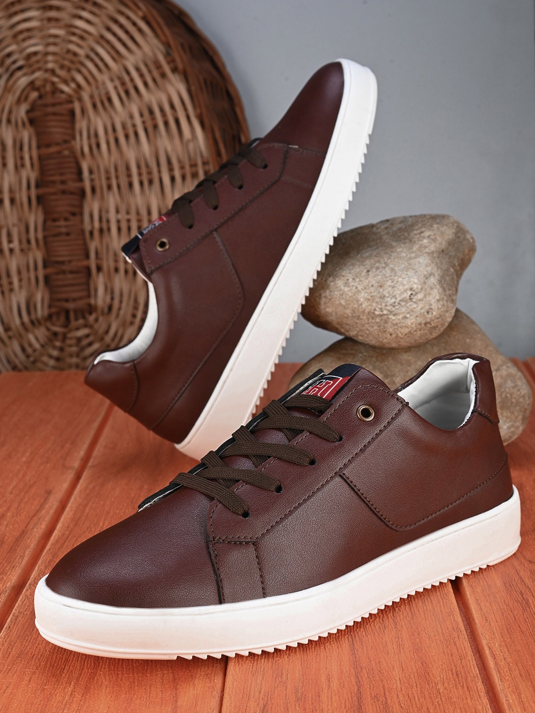 

Mast & Harbour Men Brown Round Toe Lightweight Sneakers
